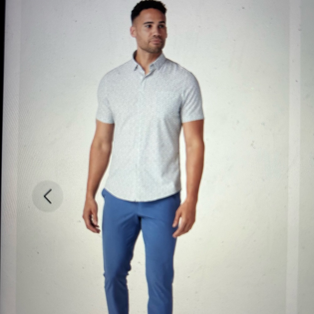 Mizzen+Main Blue and White Striped Casual Button Down Shirt - Picture 13 of 14